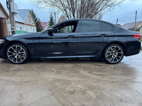 2020 BMW 5 серии 520d xDrive VII (G30/G31/G38), чёрный, 3199999 рублей - вид 7