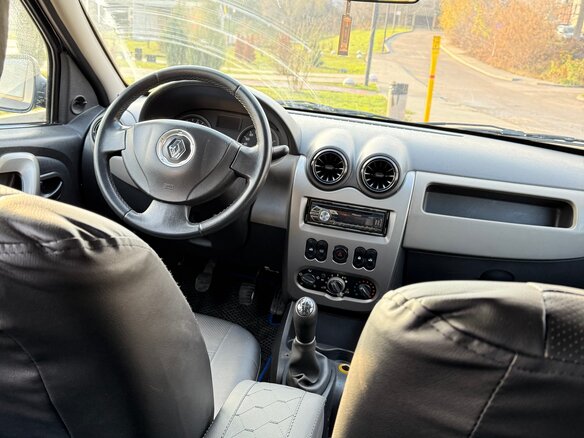 2010 Renault Logan I Рестайлинг, чёрный, 299990 рублей - вид 13