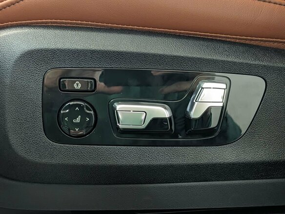 2026 BMW X7 40d I (G07) Рестайлинг, серый, 17900000 рублей - вид 19