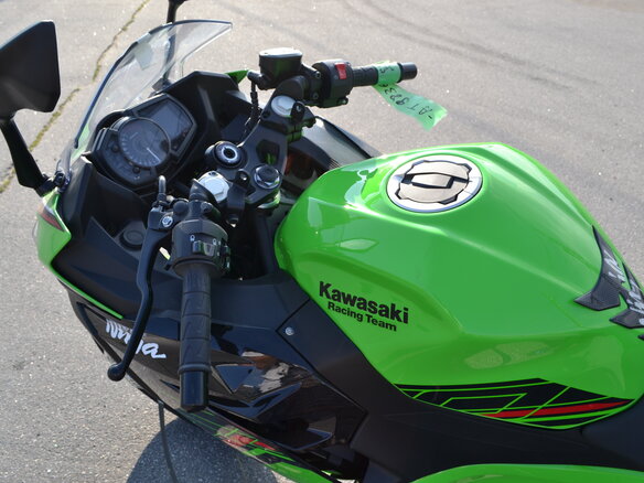 2024 Kawasaki Ninja 400, зелёный, 700000 рублей - вид 17