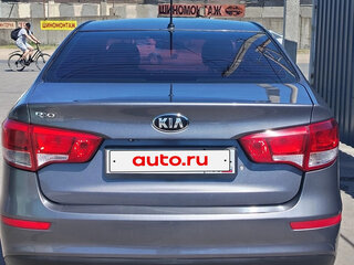 2016 Kia Rio III Рестайлинг, серый, 900000 рублей, вид 2