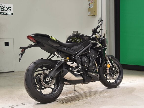 2025 Triumph Street Triple, чёрный, 1299000 рублей - вид 32