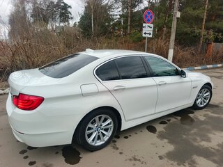 2013 BMW 5 серии 528i xDrive VI (F10/F11/F07) Рестайлинг, белый, 1470000 рублей, вид 5