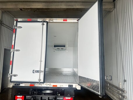 2025 Iveco Daily, голубой, 7800000 рублей, вид 5