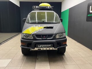 2000 Mitsubishi Delica IV, чёрный, 1500000 рублей, вид 2