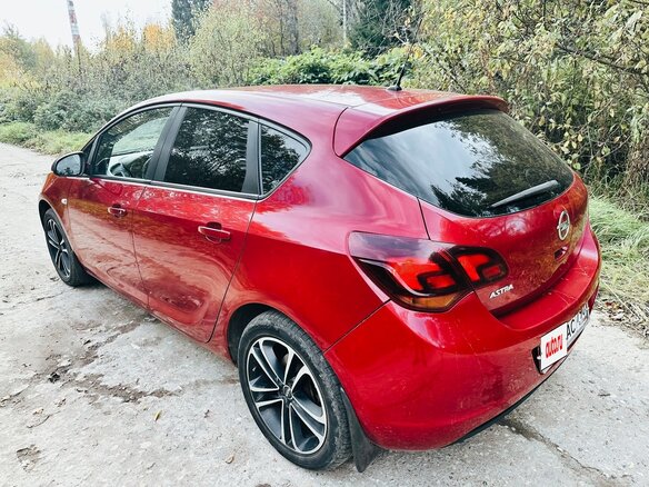 2011 Opel Astra J, красный, 390000 рублей - вид 3