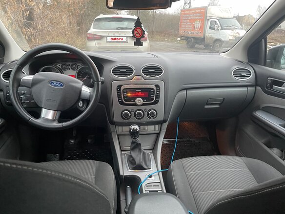 2010 Ford Focus II Рестайлинг, чёрный, 620000 рублей - вид 5