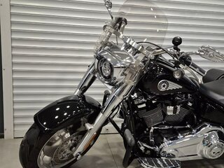 2026 Harley-Davidson Fat Boy, чёрный, 3600000 рублей, вид 5