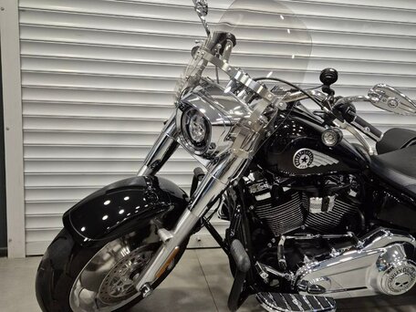 2026 Harley-Davidson Fat Boy, чёрный, 3600000 рублей, вид 5