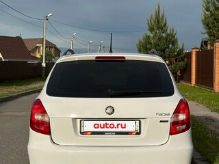 2011 Skoda Fabia II Рестайлинг, белый, 410000 рублей, вид 5