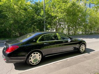2017 Mercedes-Benz Maybach S-Класс 500 I (X222), чёрный, 3500000 рублей, вид 4