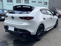 2023 Mazda 3 IV (BP), белый, 1320000 рублей - вид 4