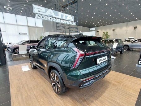 2026 Geely Atlas II, зелёный, 4295490 рублей, вид 4