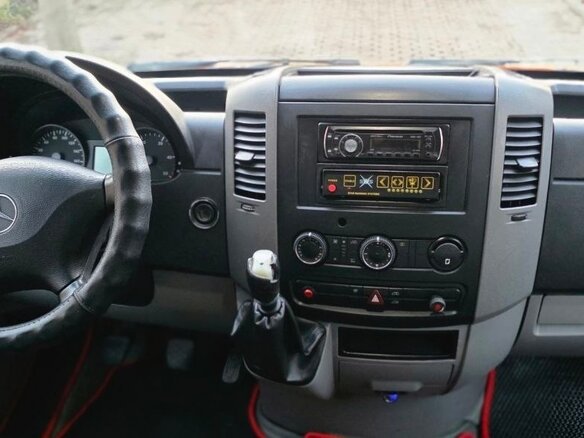 2008 Mercedes-Benz Sprinter, оранжевый, 3000000 рублей - вид 10