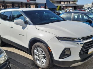 2021 Chevrolet Blazer III, белый, 2700000 рублей, вид 3
