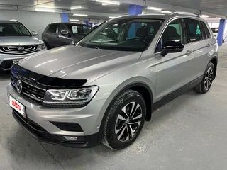 2019 Volkswagen Tiguan II, серый, 2359000 рублей, вид 1