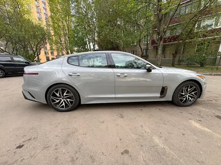 2021 Kia Stinger I Рестайлинг, серый, 2800000 рублей, вид 4