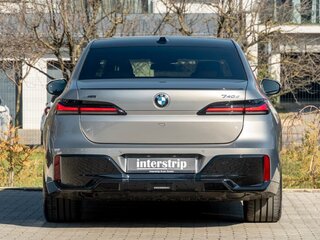 2026 BMW 7 серии 740d xDrive VII (G70), серый, 14460000 рублей, вид 4