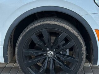 2020 Volkswagen Tiguan Allspace II, белый, 2900000 рублей, вид 4