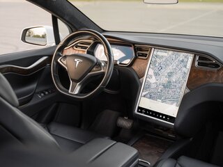2017 Tesla Model X 100D I, белый, 4650000 рублей, вид 4