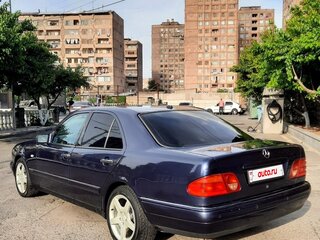 1998 Mercedes-Benz E-Класс 430 II (W210, S210), синий, 400000 рублей, вид 5
