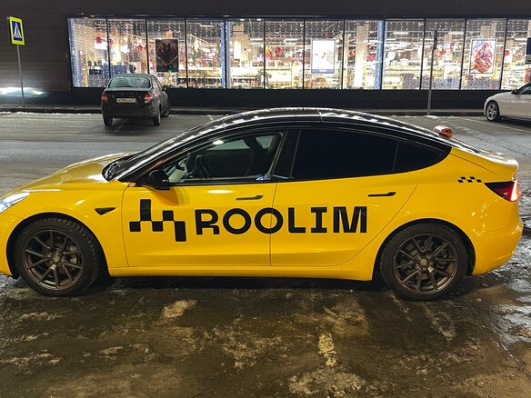 2021 Tesla Model 3 Standart Plus I, жёлтый, 2650000 рублей - вид 2