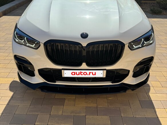 2021 BMW X5 30d IV (G05/G18), белый, 10150000 рублей - вид 1