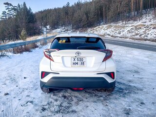 2018 Toyota C-HR I, белый, 2400000 рублей, вид 5