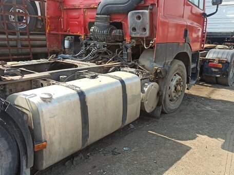1998 DAF XF 95, красный, 550000 рублей, вид 4