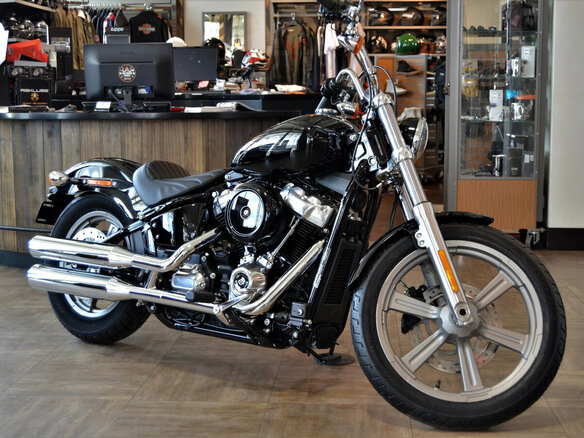 2022 Harley-Davidson Softail Standard, чёрный, 2150000 рублей - вид 3