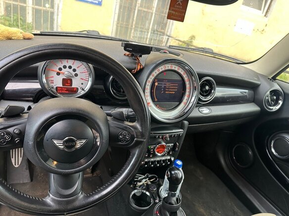 2011 Mini Clubman Cooper S I Рестайлинг, чёрный, 1400000 рублей - вид 6