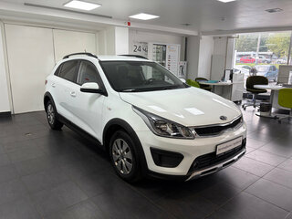 2018 Kia Rio X-Line IV, белый, 1554000 рублей, вид 3