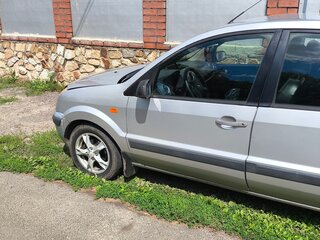2008 Ford Fusion I Рестайлинг, серебристый, 300000 рублей, вид 4