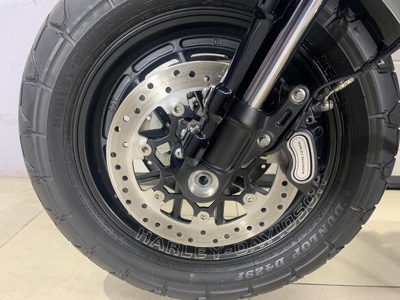 2021 Harley-Davidson Fat Bob, зелёный, 1750000 рублей - вид 26