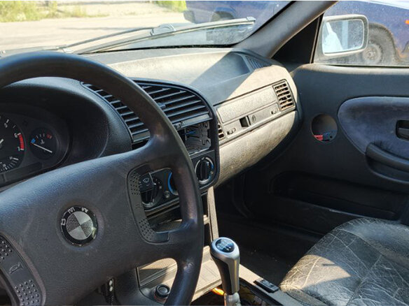 1993 BMW 3 серии 316i III (E36), серебристый, 295000 рублей - вид 10