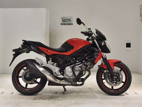 2013 Suzuki SFV 650 Gladius, красный, 550000 рублей, вид 2