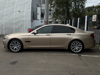 2009 BMW 7 серии 730d V (F01/F02/F04), золотистый, 1670000 рублей, вид 5