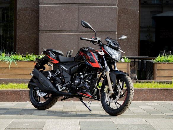 2026 TVS Apache, чёрный, 269900 рублей - вид 2