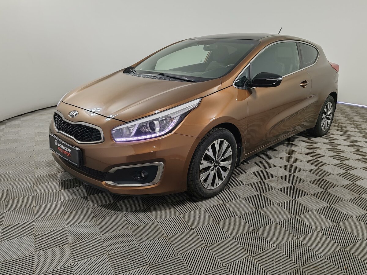 Открыть фотографии: Kia Ceed II Рестайлинг