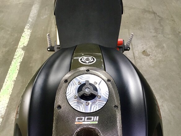 2011 Ducati Monster 1100, чёрный - вид 8