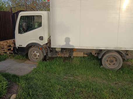 2013 Nissan Cabstar, белый, 1100000 рублей, вид 1