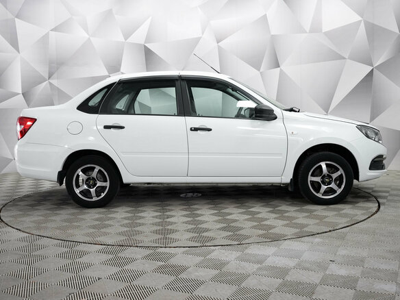 2022 Lada (ВАЗ) Granta I Рестайлинг, белый, 598000 рублей - вид 5