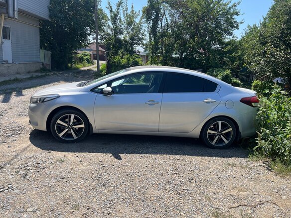 2018 Kia Cerato III Рестайлинг (Classic), серебристый, 1850000 рублей - вид 5