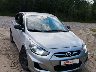 2013 Hyundai Solaris I, серебристый, 730000 рублей, вид 1