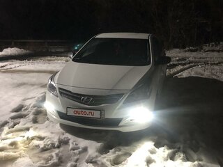 2015 Hyundai Solaris I Рестайлинг, белый, 1350000 рублей, вид 4