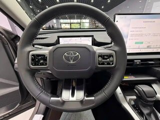 2026 Toyota RAV4 VI (XA60), зелёный, 4300025 рублей, вид 5