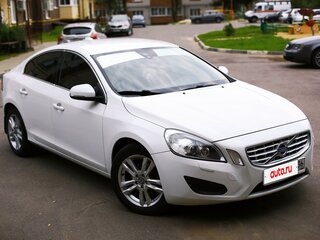 2013 Volvo S60 II Рестайлинг, белый, 1300000 рублей, вид 4