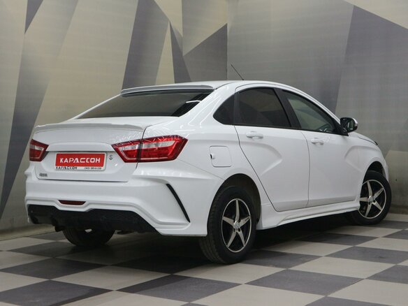 2015 Lada (ВАЗ) Vesta I, белый - вид 1