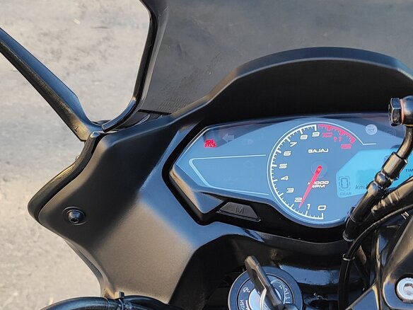 2022 Bajaj Pulsar N250, чёрный - вид 23