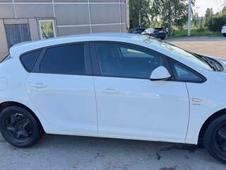 2014 Opel Astra J Рестайлинг, белый, 880000 рублей, вид 2